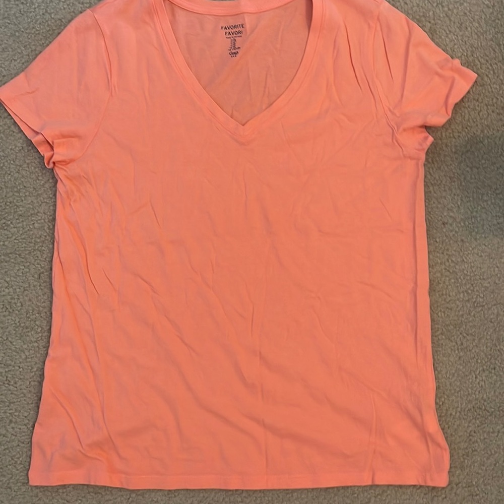 Gap Short Sleeve Favorite Vee